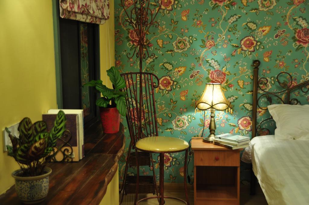 Snail Youth Hostel Huzhou Room photo